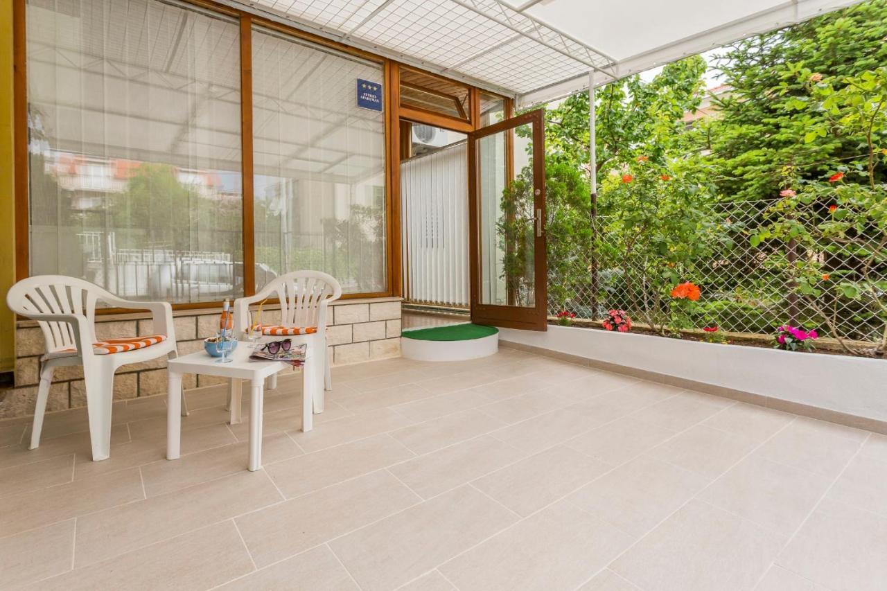 Comfortable Modern Studio With Shaded Patio Split Zewnętrze zdjęcie